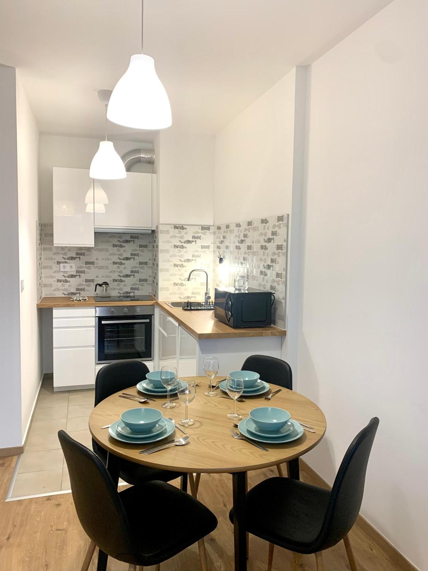 Westside Residence Apartment - Modern & Peaceful - Free Garage! Budapeste Exterior foto